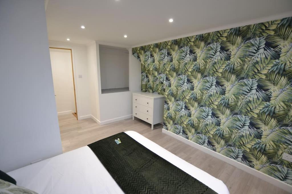 The Hive 4 Bed House Pool Table Air-Con Βίλα Μέιντστοουν Εξωτερικό φωτογραφία