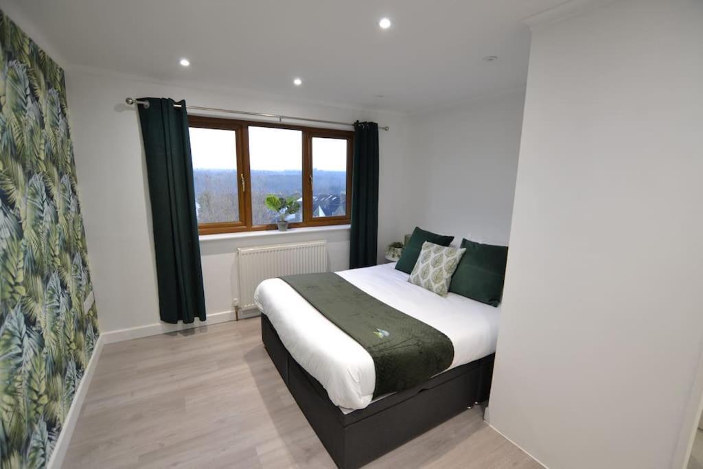 The Hive 4 Bed House Pool Table Air-Con Βίλα Μέιντστοουν Εξωτερικό φωτογραφία